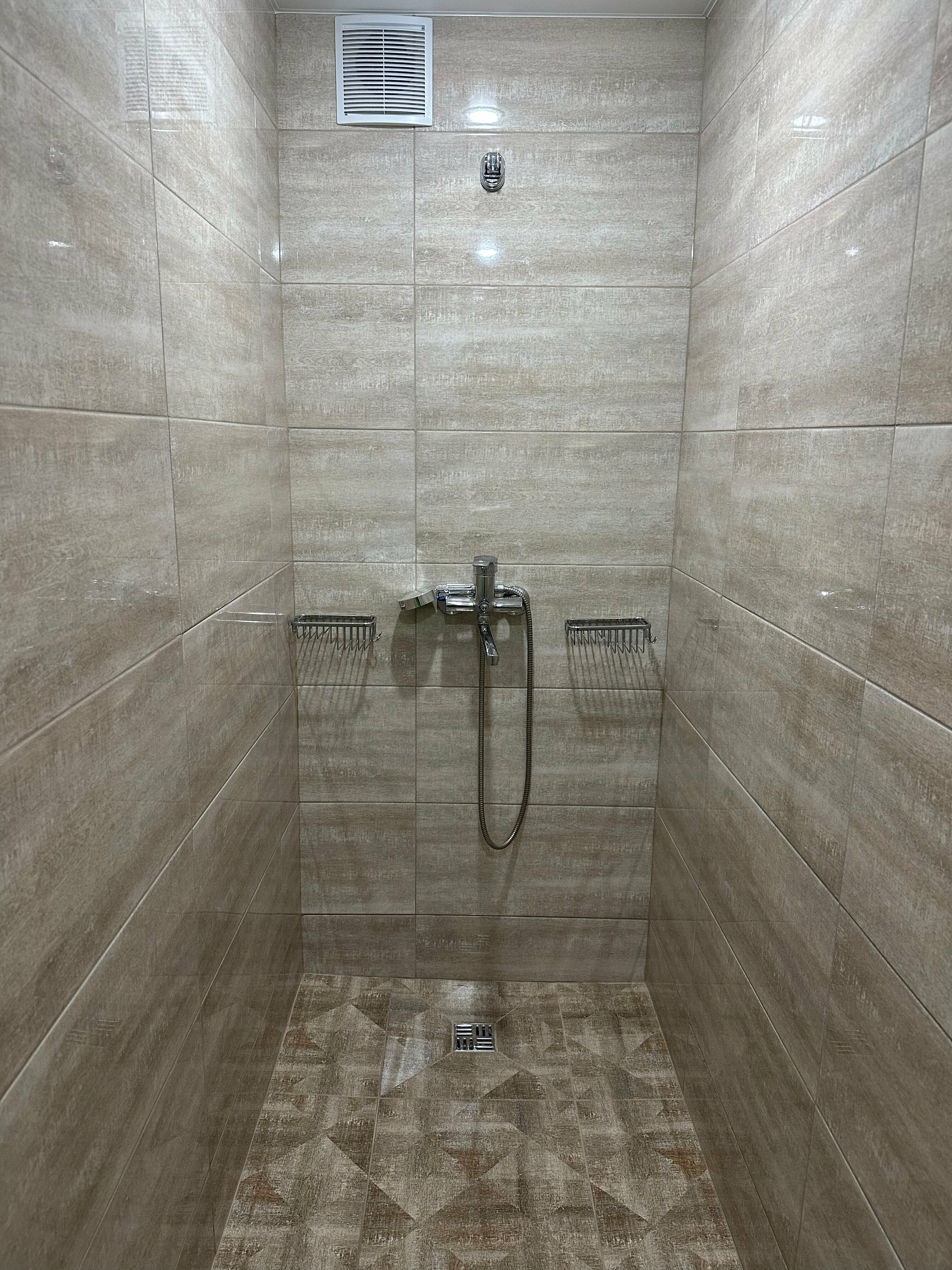 Двухкомнатный, двухэтажный дом