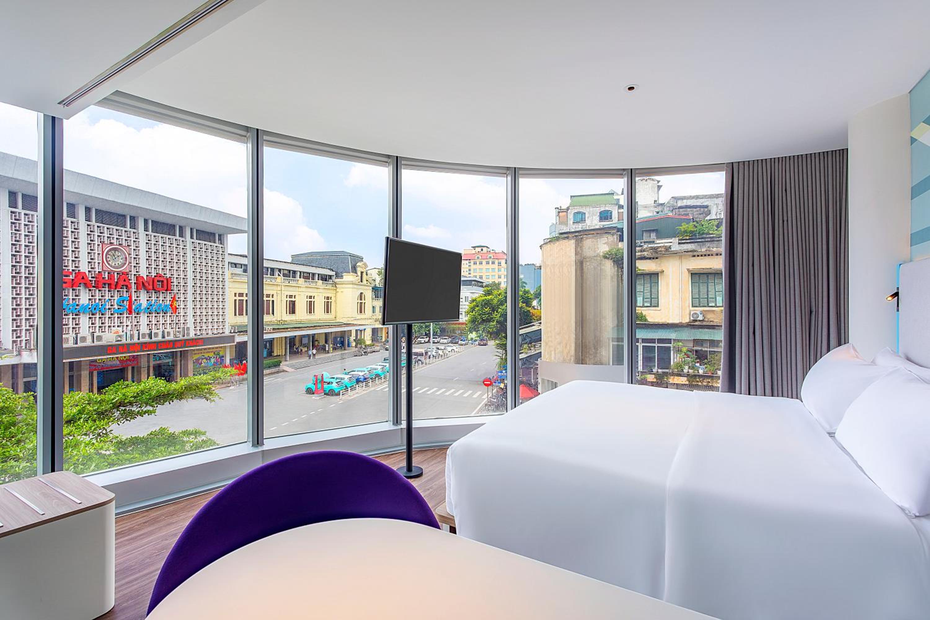 Corner King Room