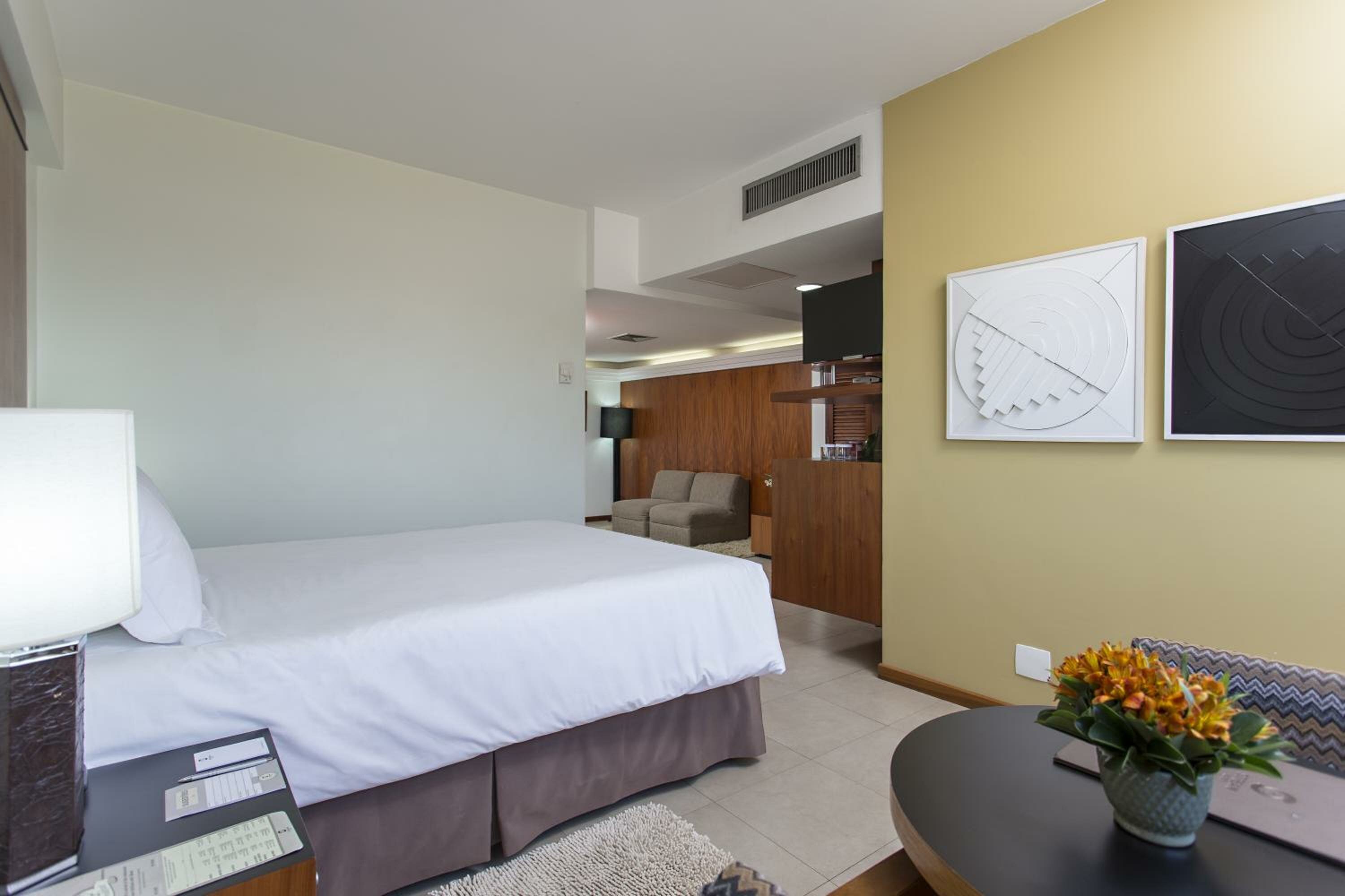 Queen Room with Spa Bath