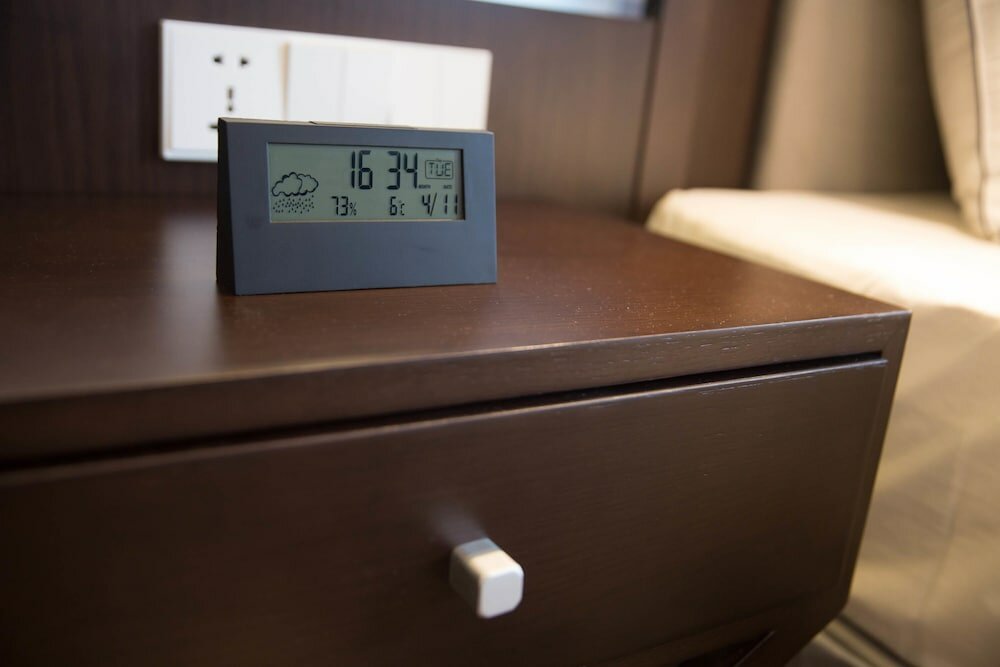 Junior Suite, 1 Queen Bed, Non Smoking, City View