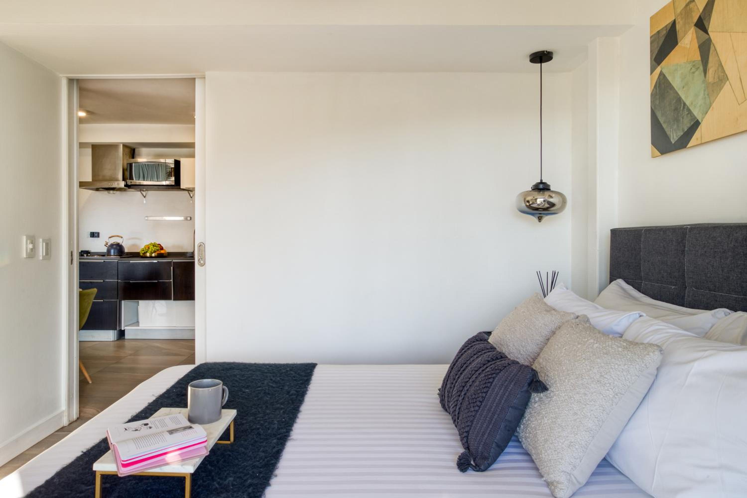 2 Queen Beds, 2 Bedroom Apartment, Balcony