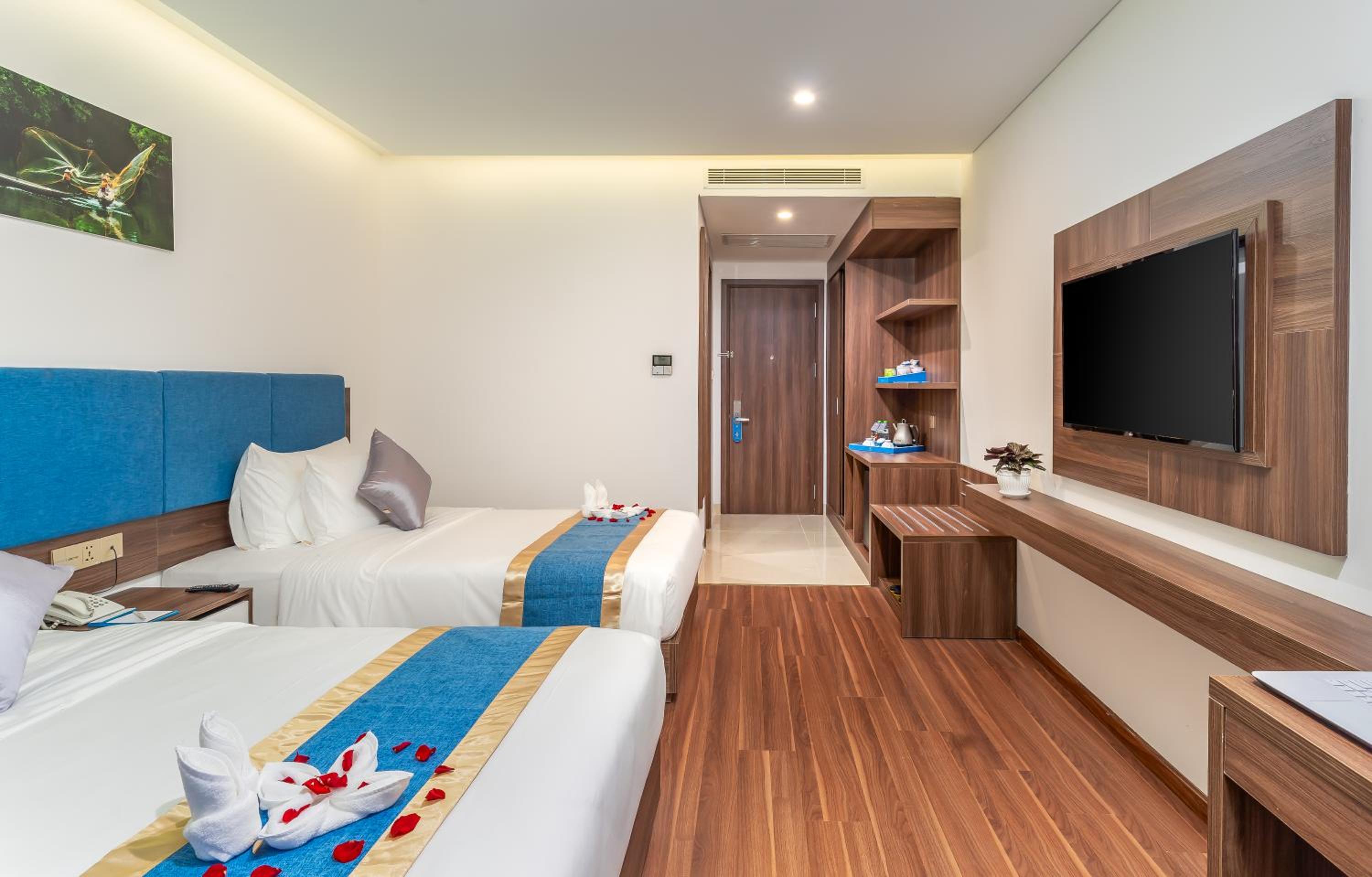 Deluxe Double or Twin Room with Sea View