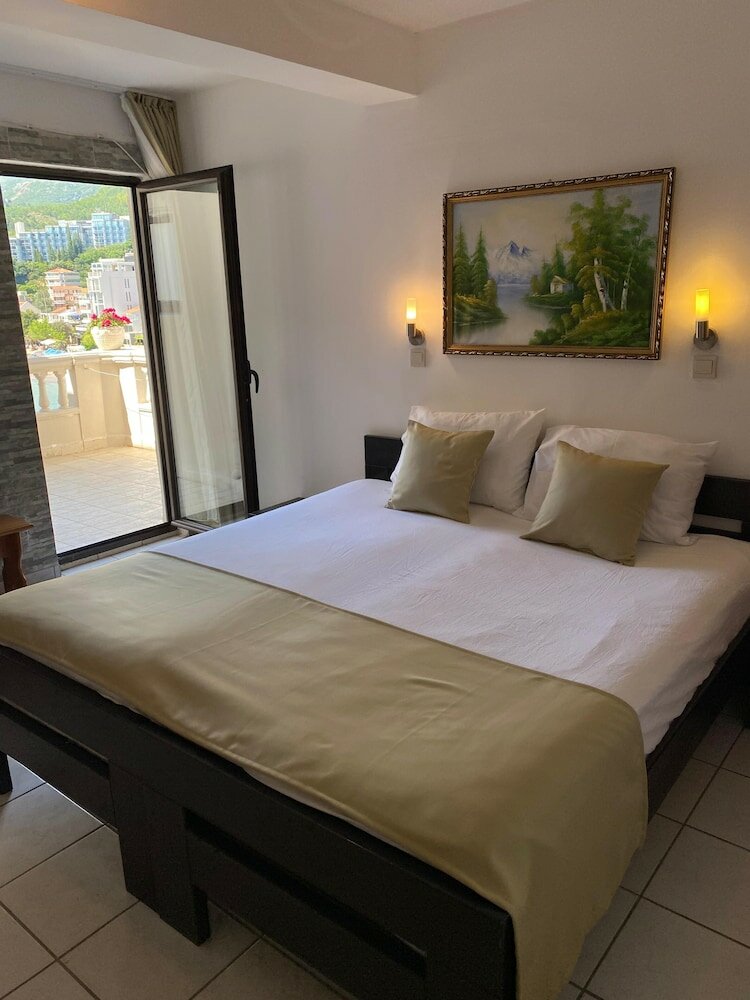 Standard Double Room, 1 Queen Bed, Sea View