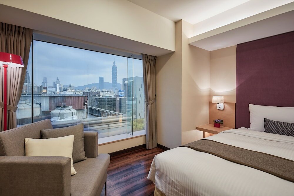 Deluxe View King Room