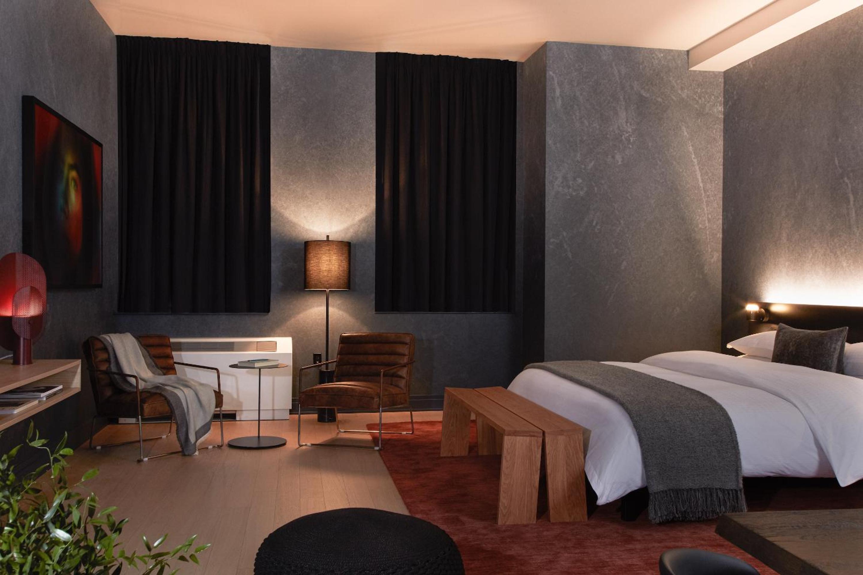 Accessible Studio, King (24/7 Front Desk)