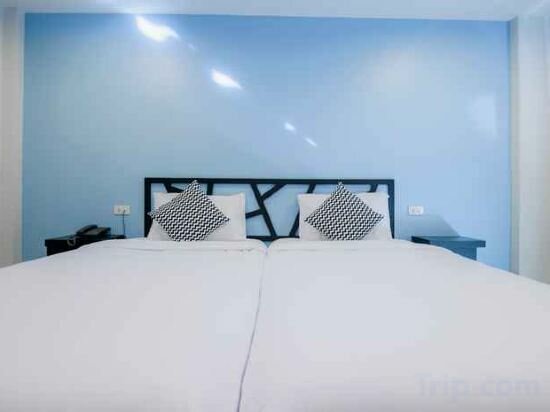Balcony Twin Room with City View