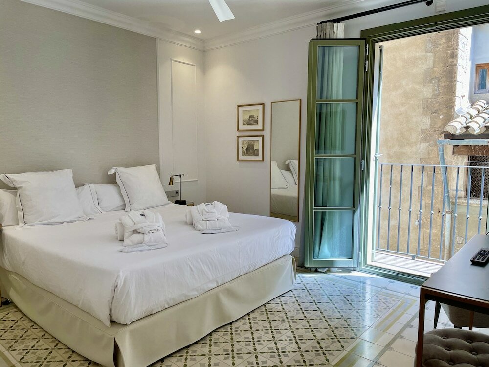 Standard Double Room, City View