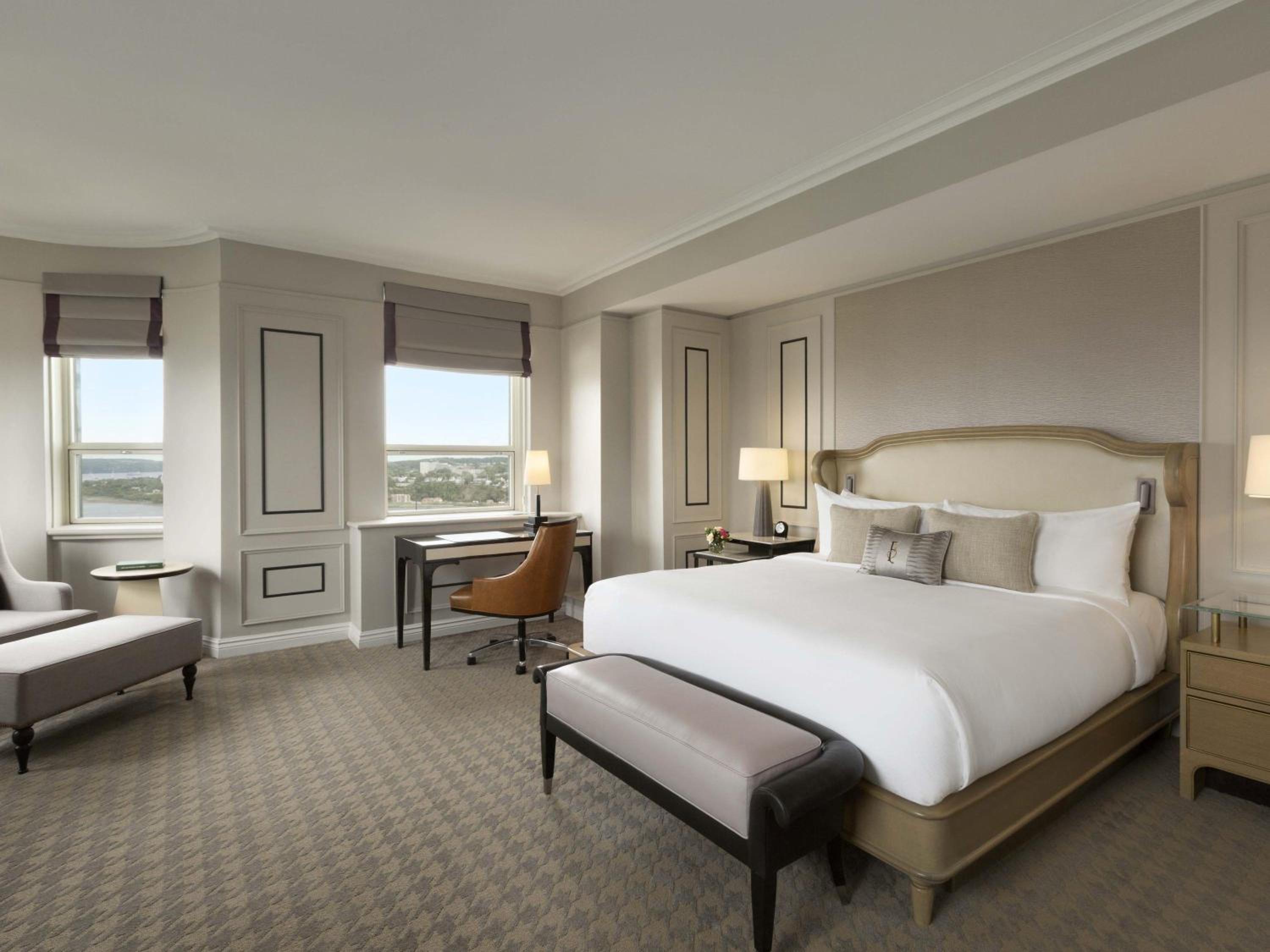 Fairmont Gold Signature King Room