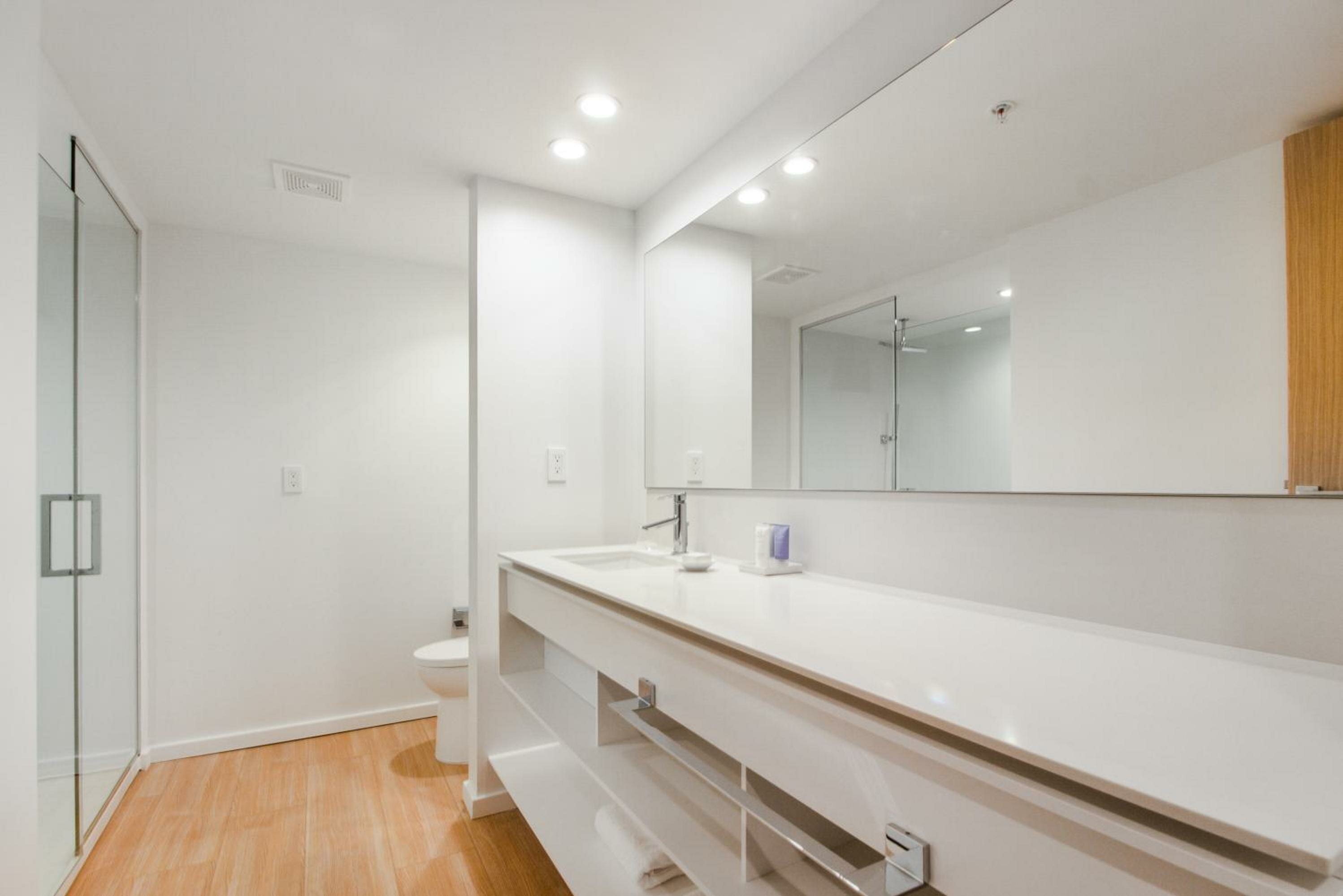 Deluxe Two Bedroom Apartment