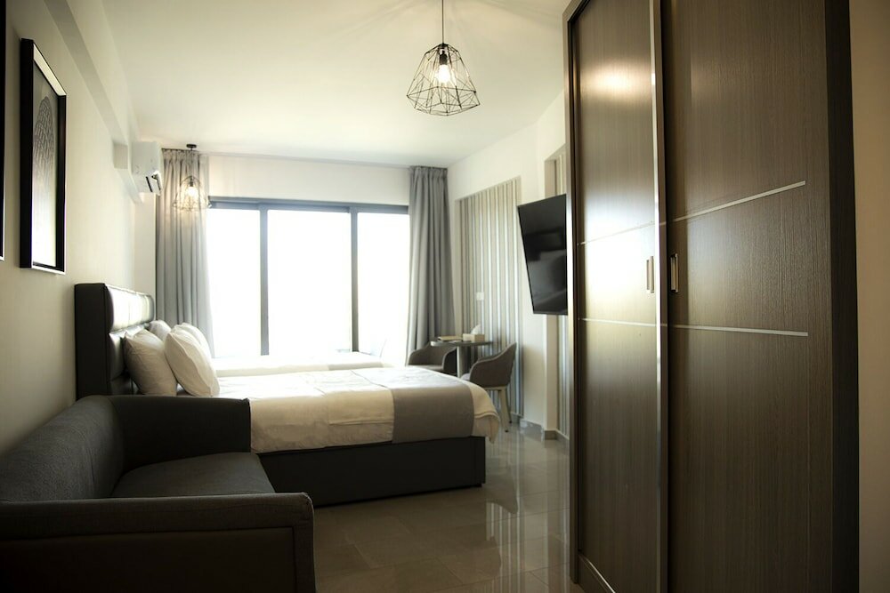 Superior Twin Room, Balcony, City View