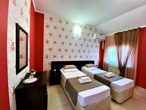 Трехместный улучшенный номер во 2 корпусе в Стелла