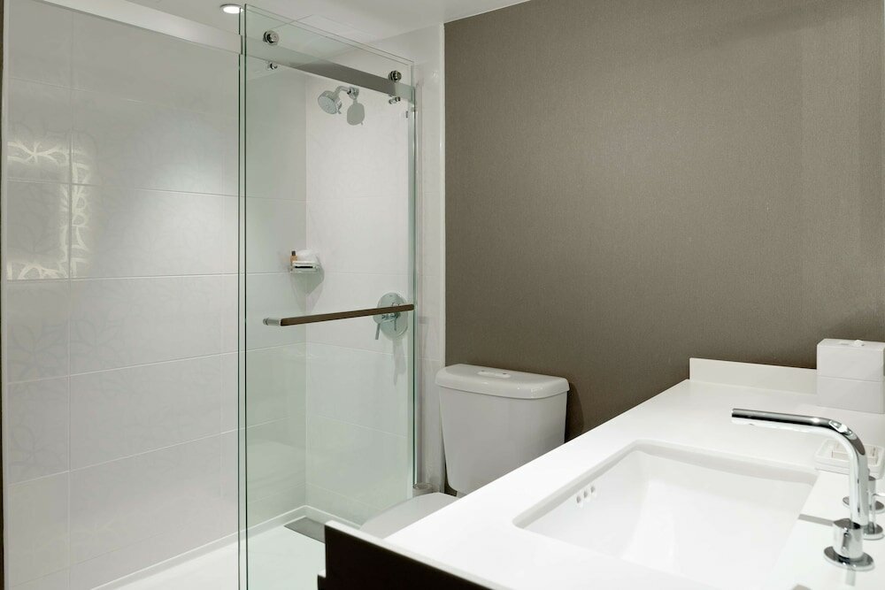 Premium Suite, 1 Bedroom, Accessible, Bathtub