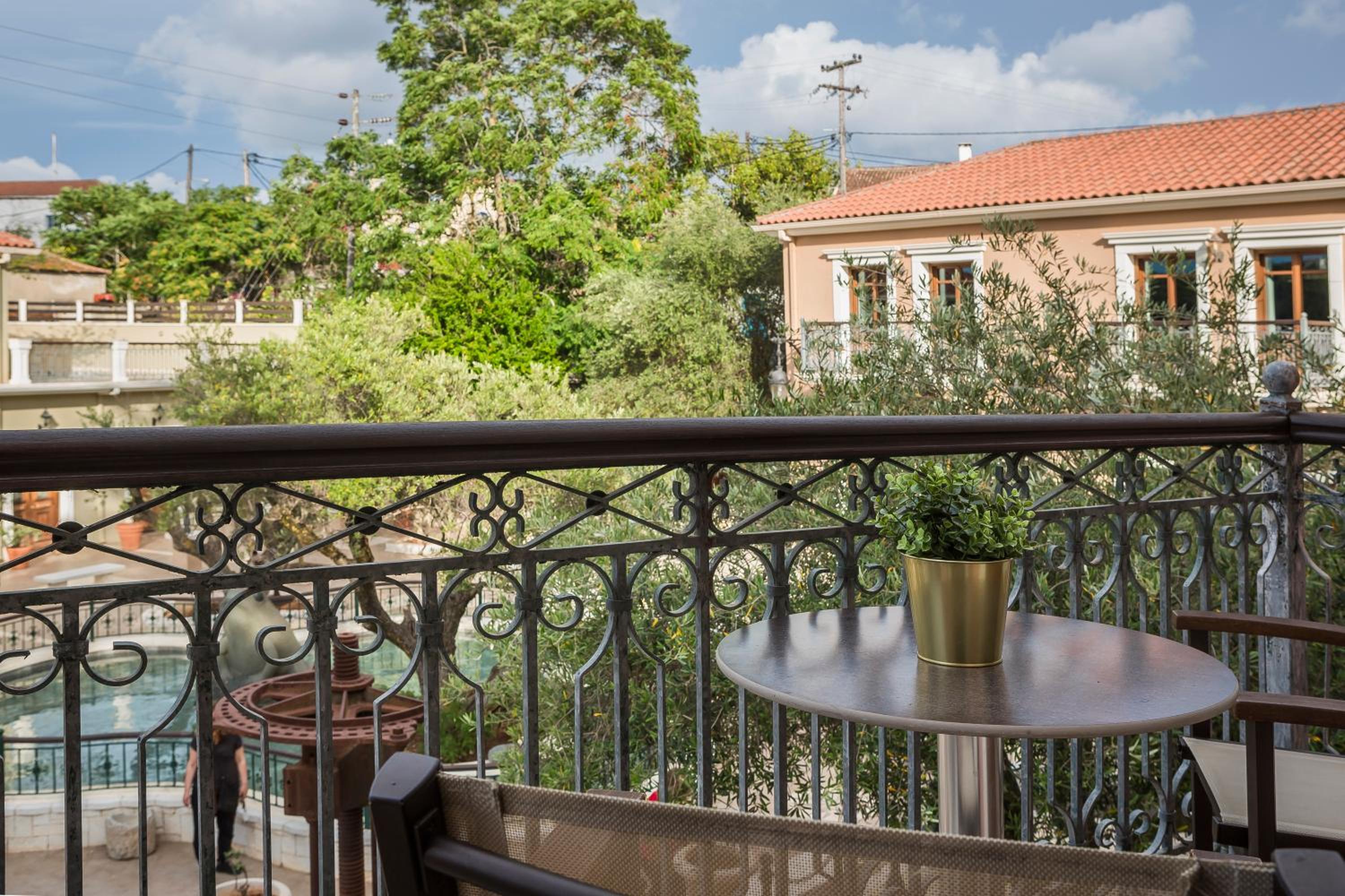 Superior Suite with Courtyard View - 107