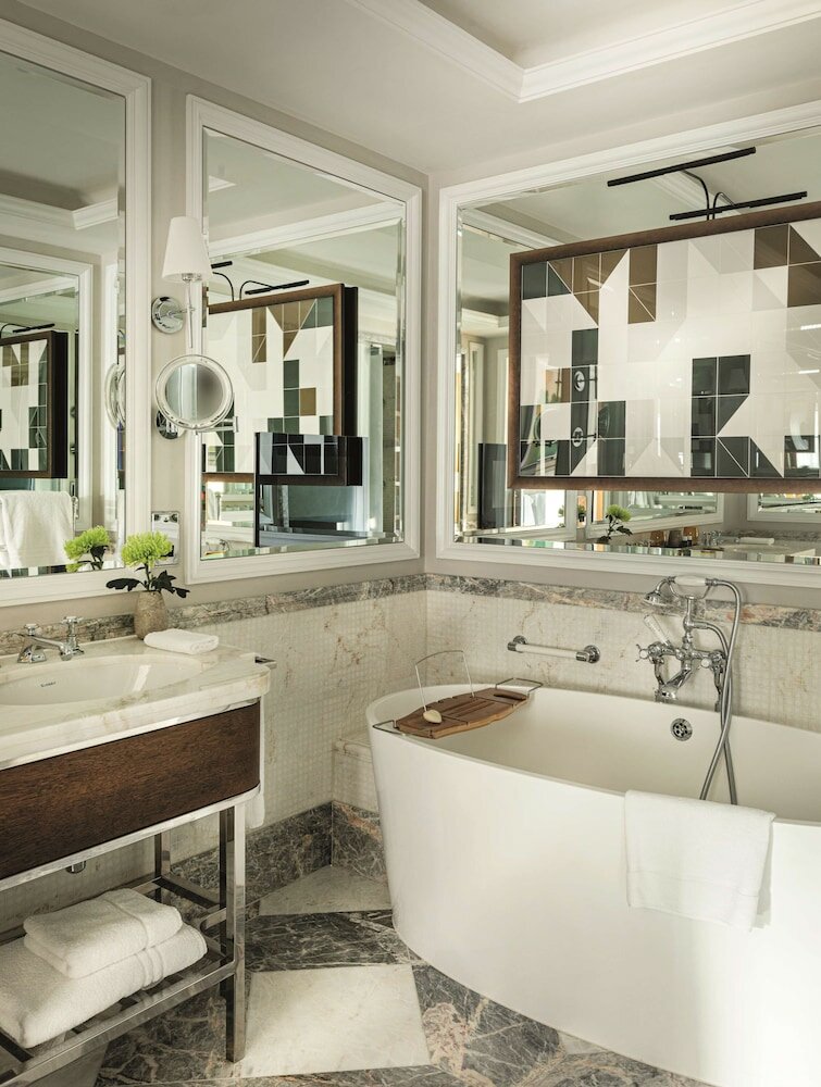 Deluxe Suite (Junior)