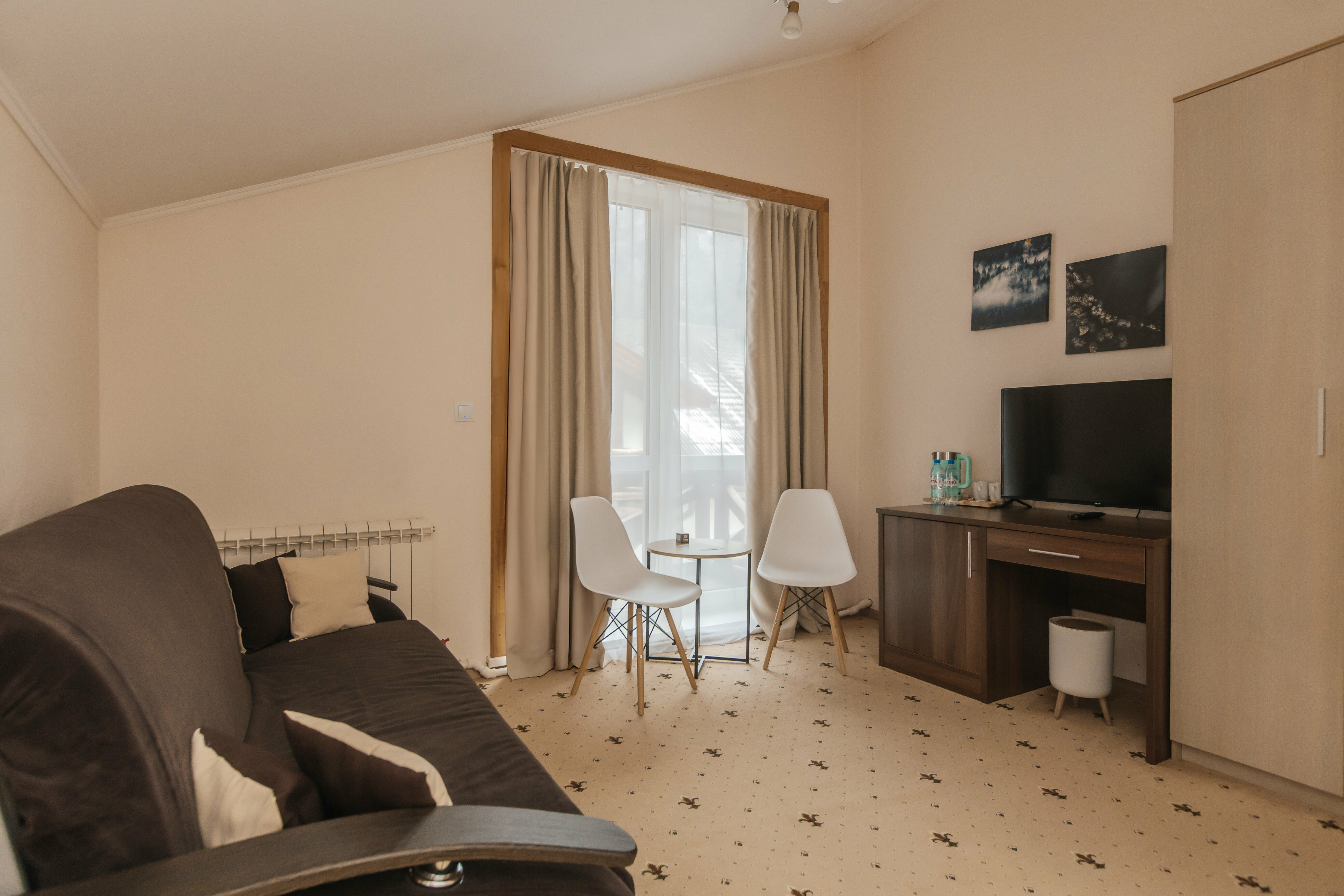 КОРПУС «СТУПЕНИ». Премьер, вид на реку