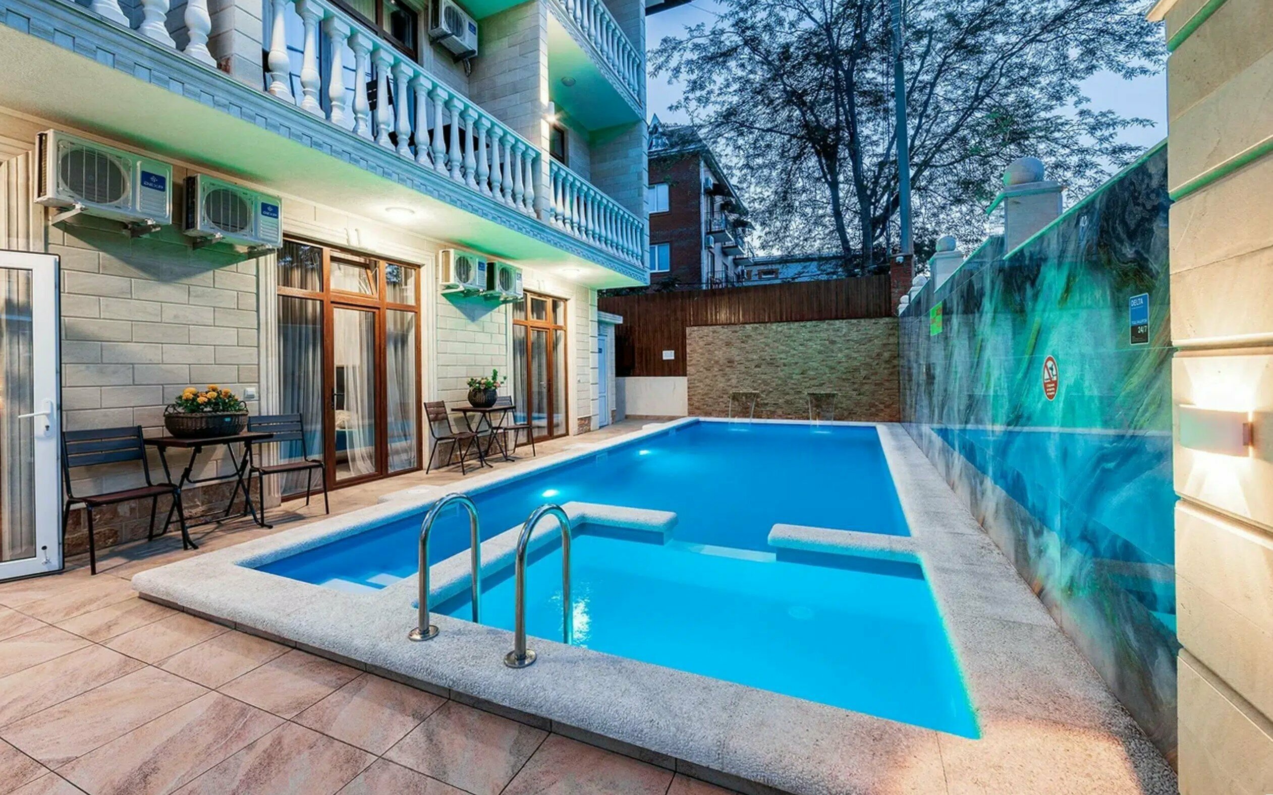 DELUXE (КОРПУС АДОНИС) с выходом к бассейну