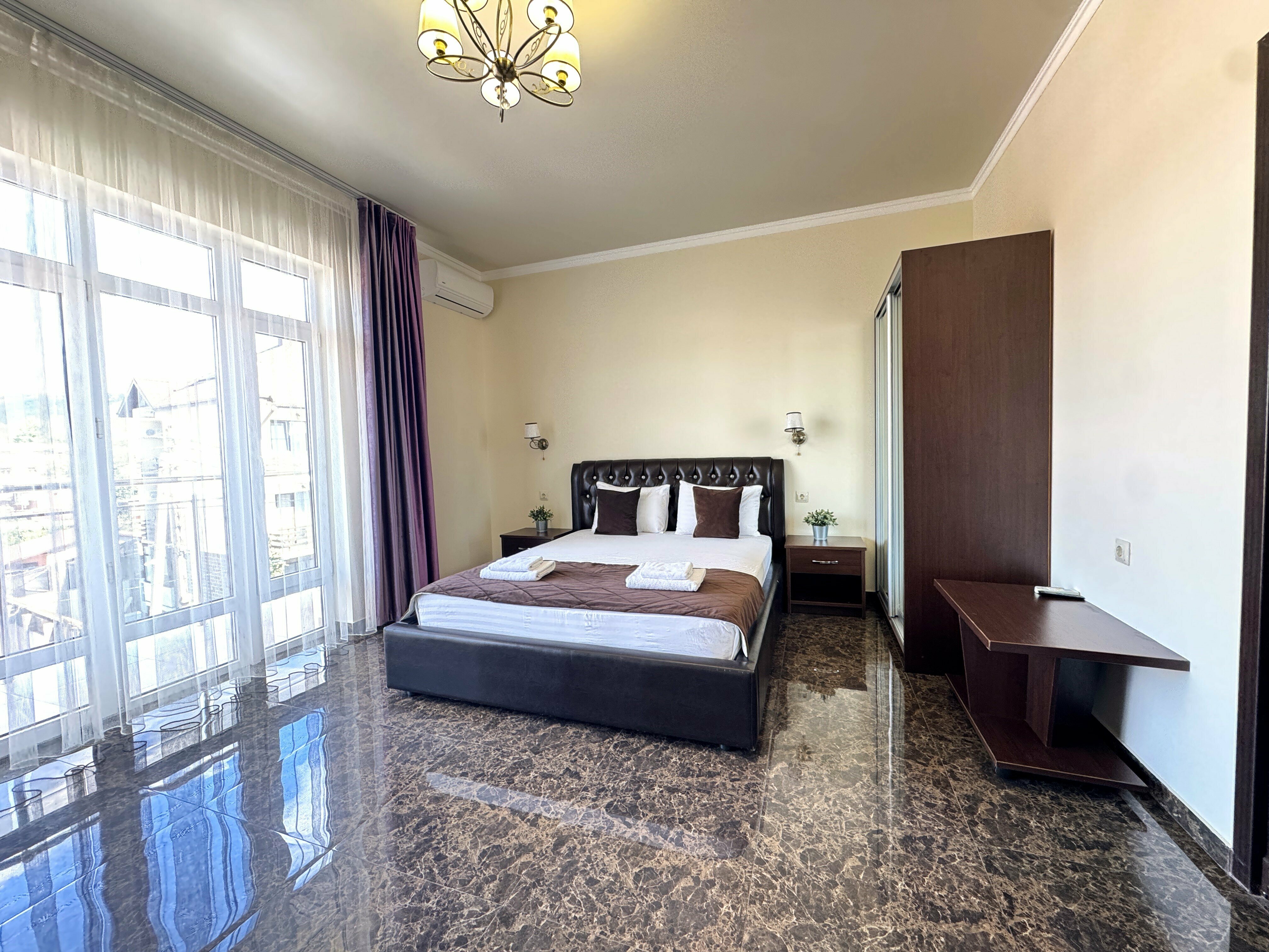 ПОЛУЛЮКС (КОРПУС МАНОЛИС) с лоджией