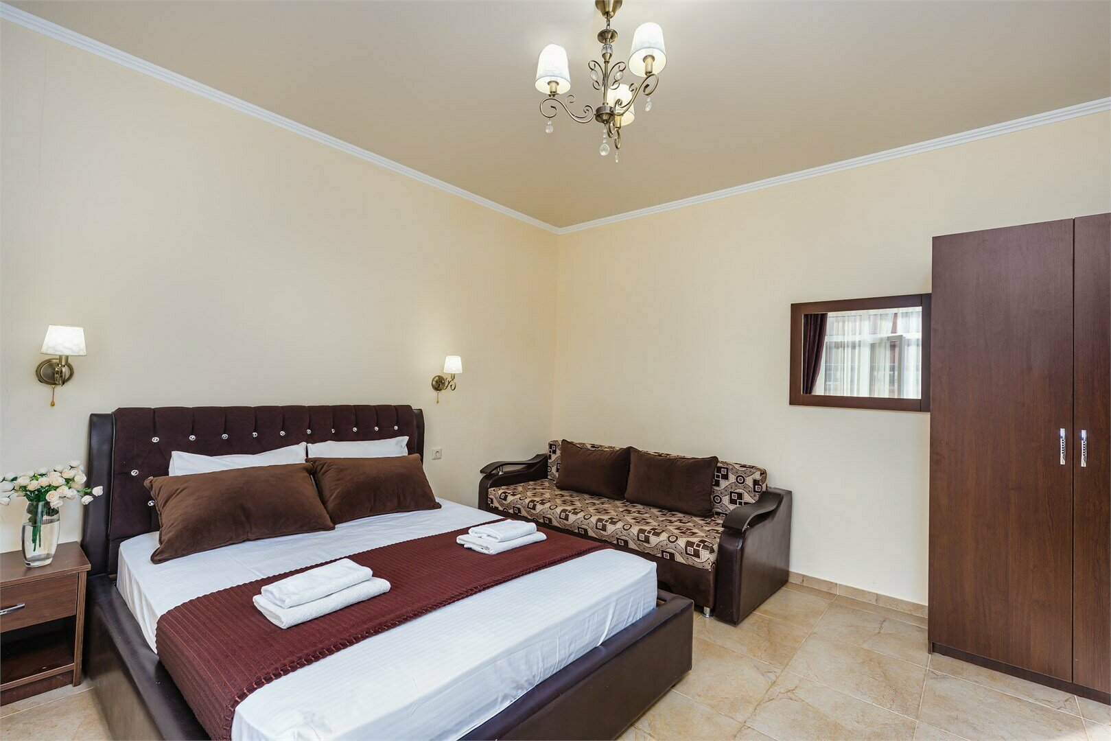 СЕМЕЙНЫЙ (КОРПУС МАНОЛИС) на 1 этаже