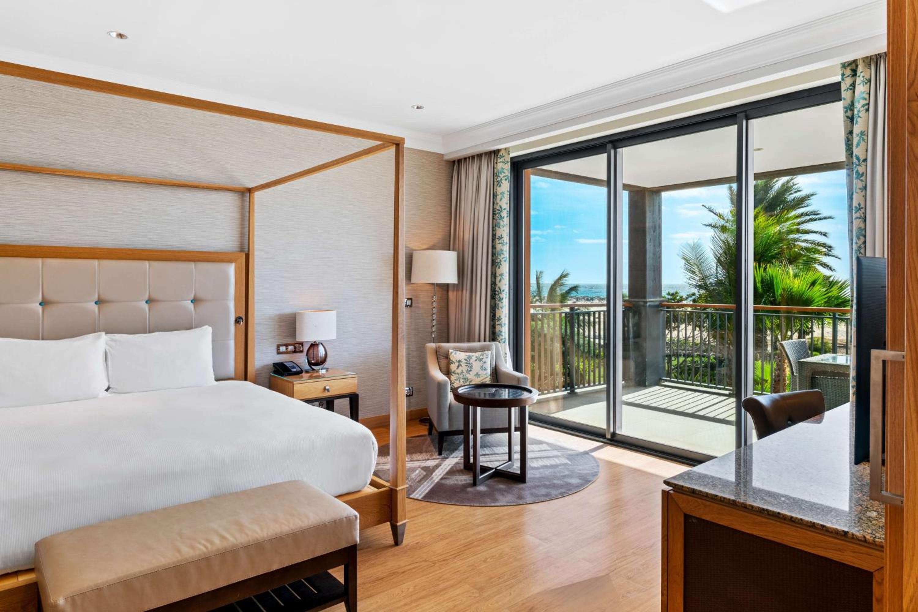 Deluxe King Suite with Side Ocean View