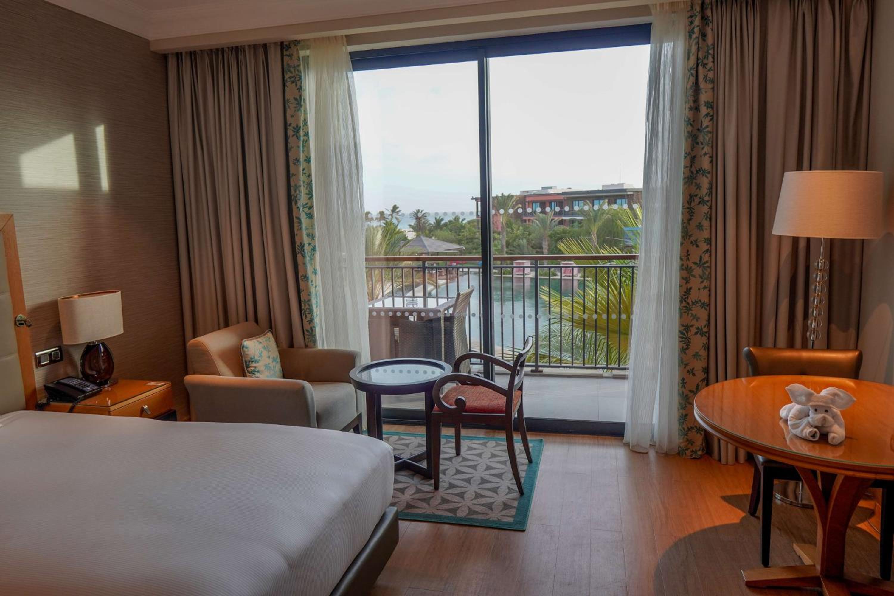Superior Double Room with Side Sea View