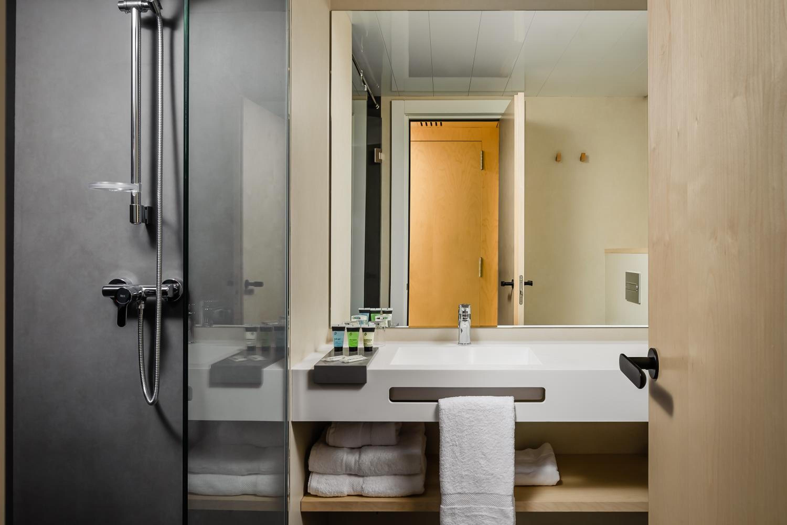 Superior Double or Twin Room with Terrace