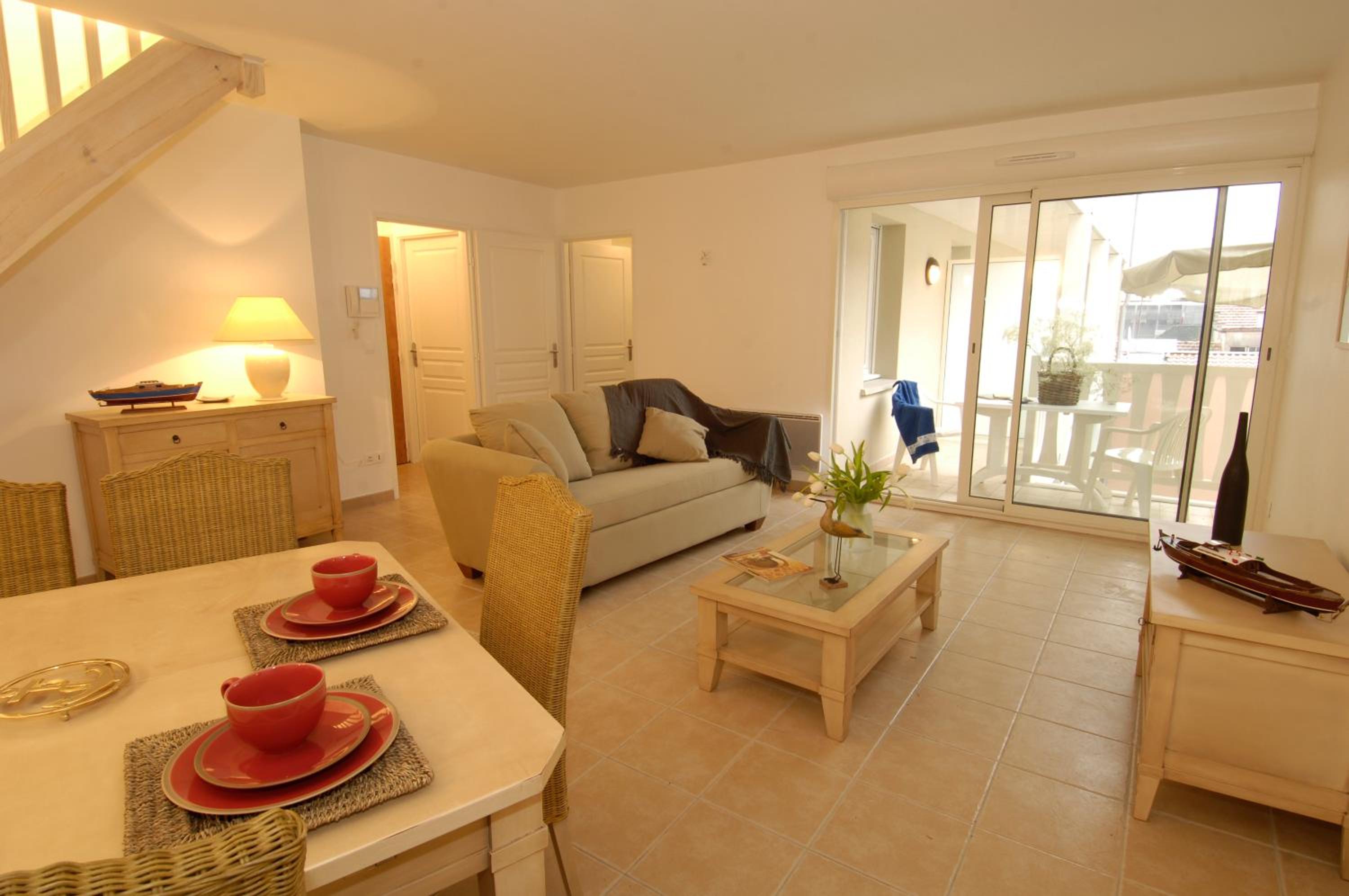 Two-Bedroom Apartment (6 Adults)