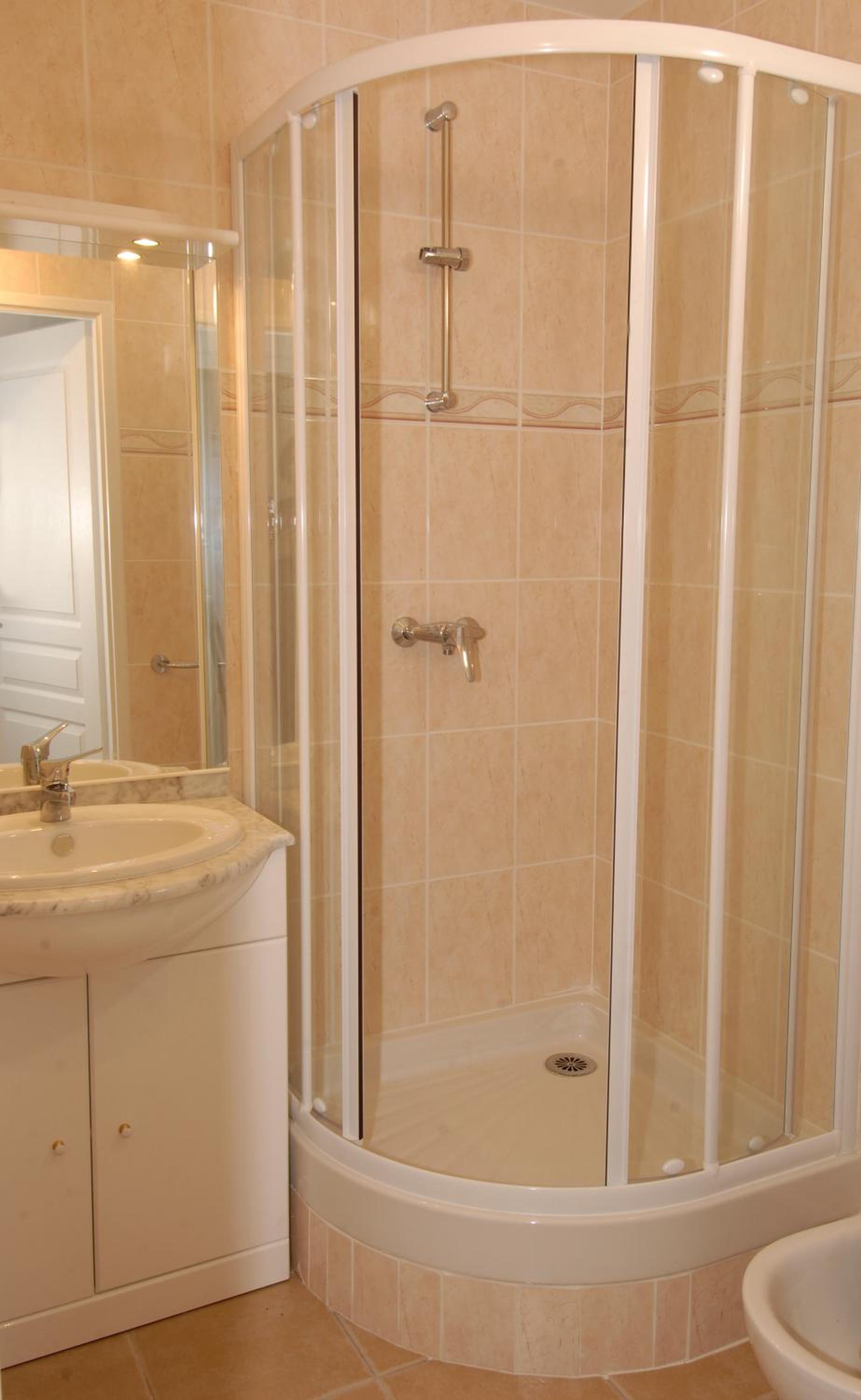 Two-Bedroom Apartment (6 Adults)