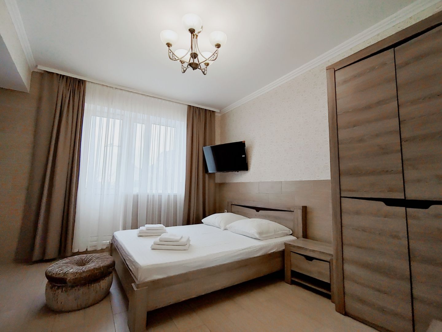 Трехместный номер с балконом