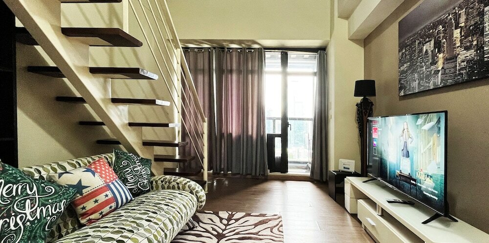 Luxury Loft, 1 Bedroom, Balcony, City View