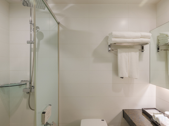 Deluxe Double Cinema