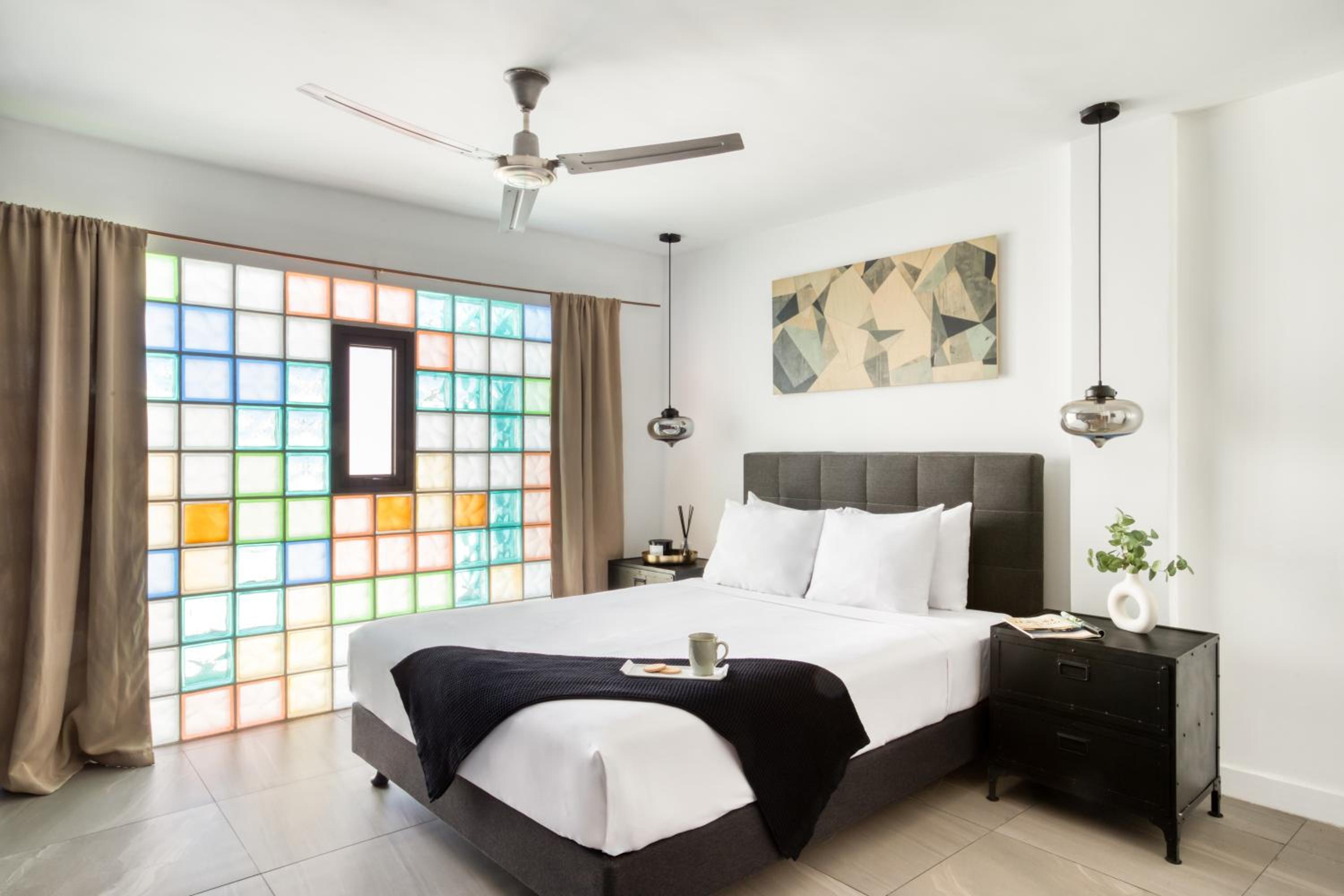 2 Queen Beds, 2 Bedroom Apartment