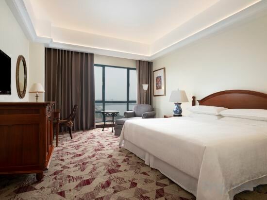 Sheraton Club King Room