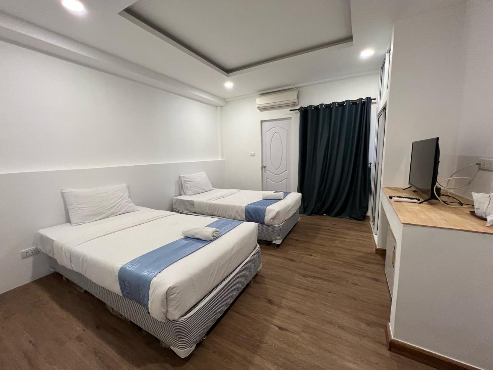 Premier Twin Room