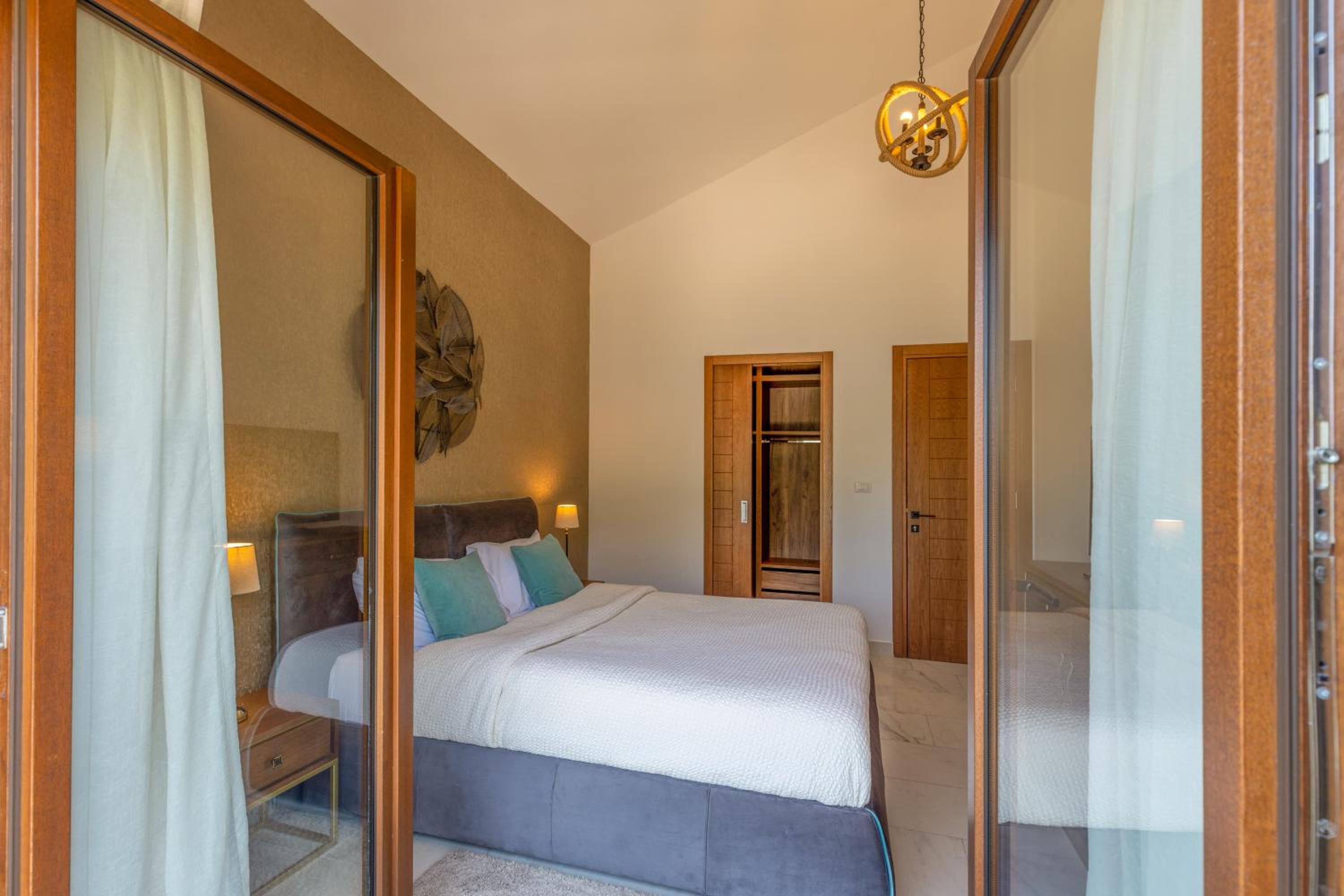 Three Bedroom Villa - Beach Front