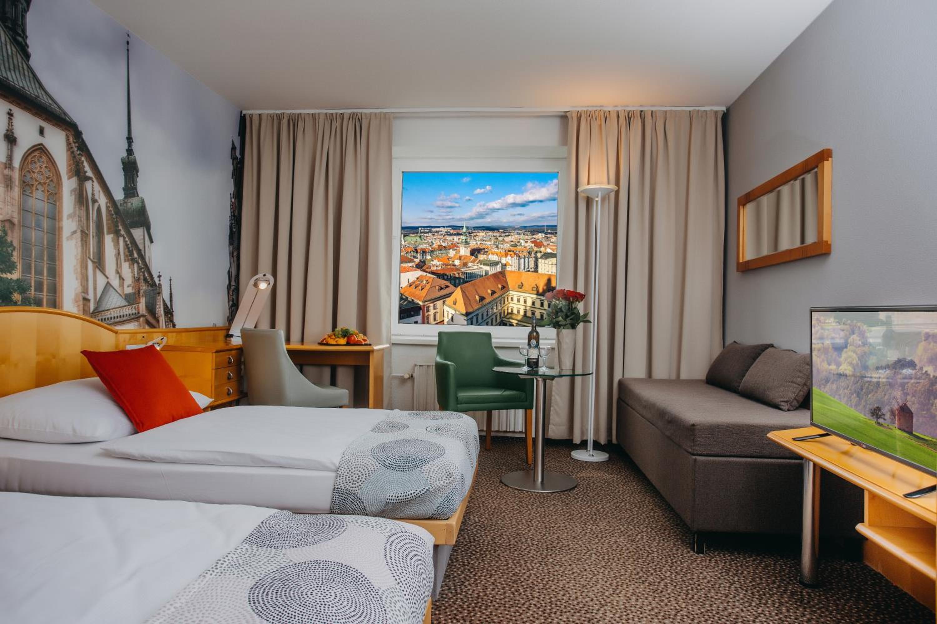 Standard Twin Room