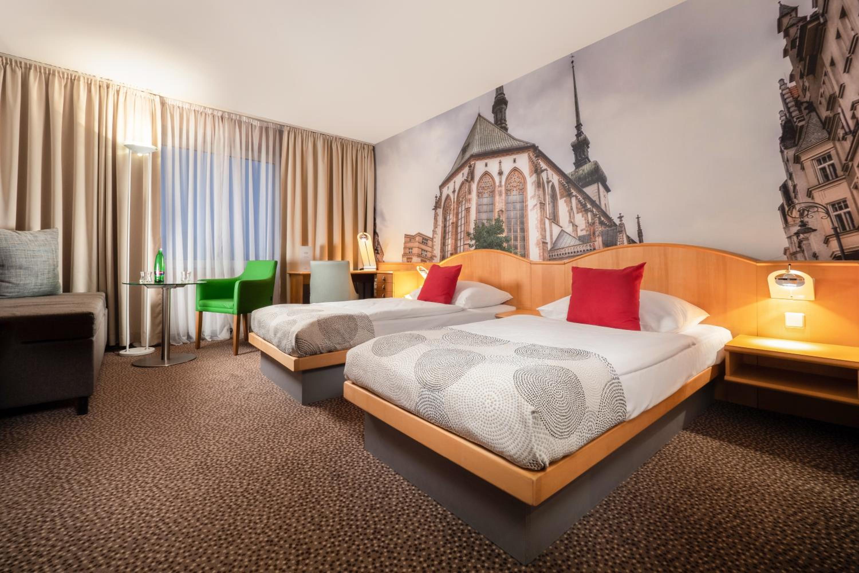 Standard Twin Room