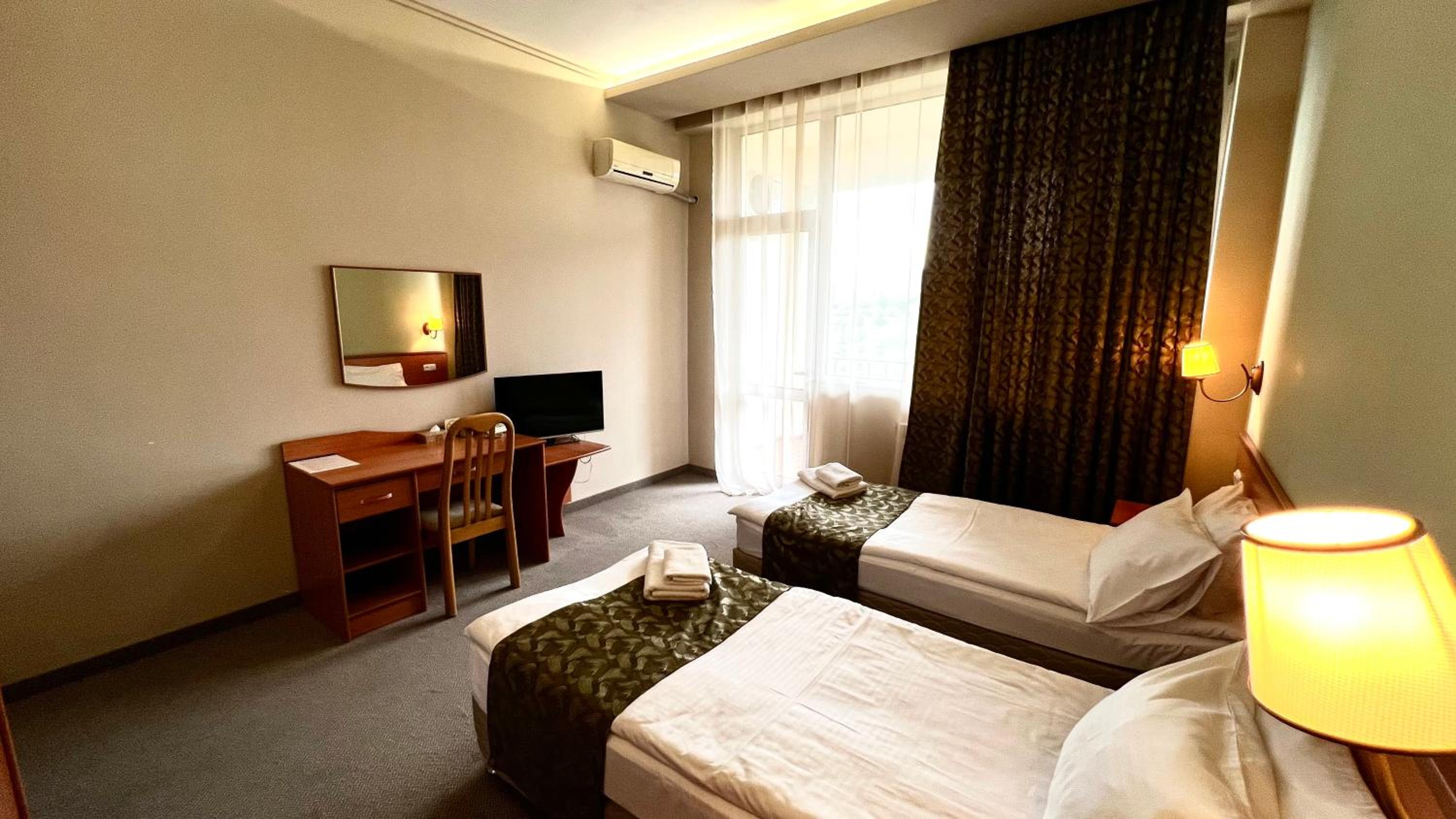 Twin Room With Garden View