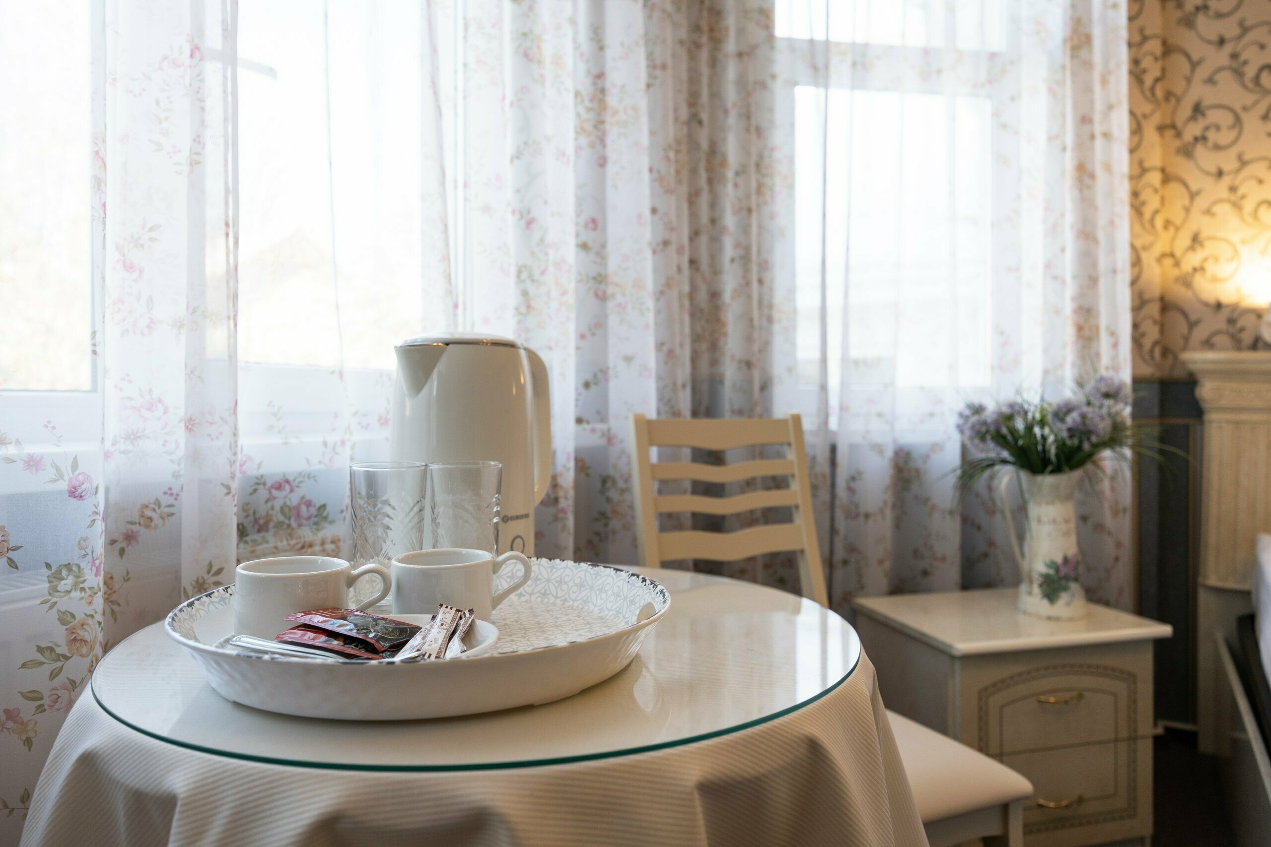 Улучшенное двухместное размещение +доп.место ( большая кровать+диван)