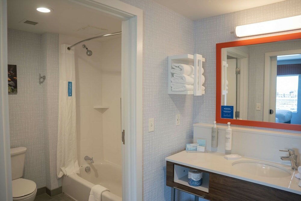 Room, 2 Queen Beds, Refrigerator & Microwave