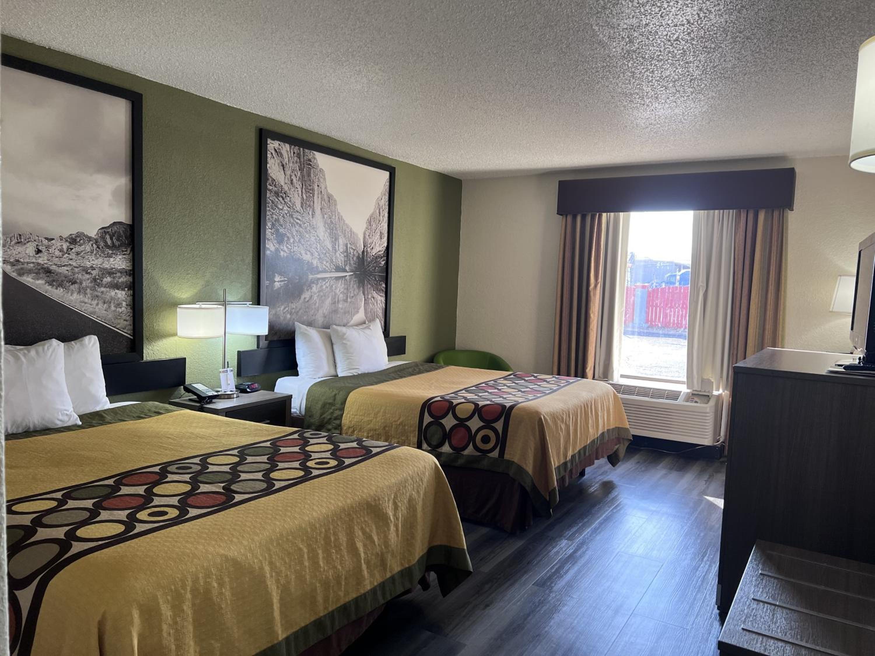Queen Room with Two Queen Beds - Non-Smoking