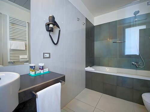 Superior King Room в Hotel Mercure Milano Solari 