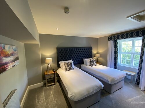 Superior King or Twin Room, 1 King Bed, Jetted Tub and Shower, Garden View в Aberdunant Hall
