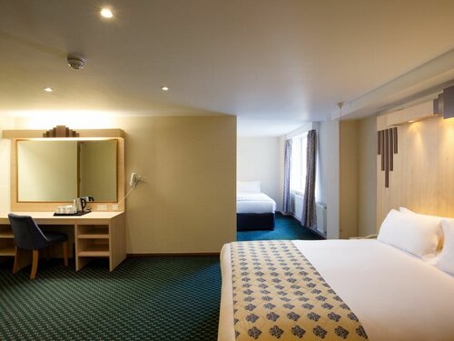 Family Room в Tavistock