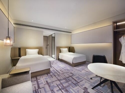 Superior Sea-view Twin Room (Sea-view + Screen Projection TV) в Crowne Plaza Dalian Xinghai