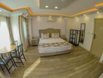 Трехместный номер «Делюкс» в Meydan Suites