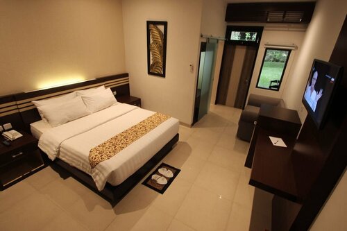 Улучшенный двухместный номер с 1 двуспальной кроватью в Kusuma Agrowisata Resort & Convention Hotel