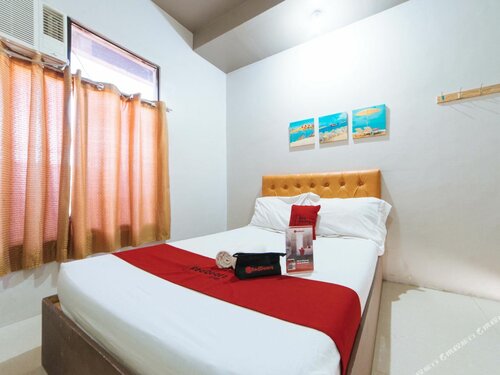 RedDoorz Deluxe Room в RedDoorz @ Aparente Gensan