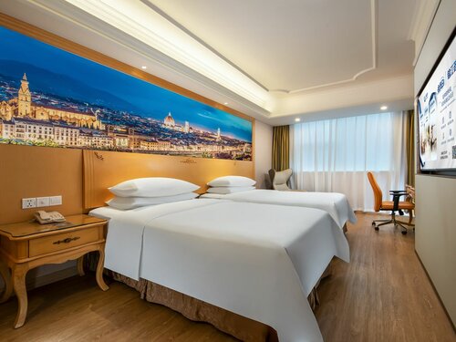 Улучшенный номер на 2 кровати в Vienna Hotel