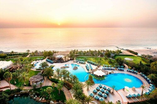 Двухместный семейный номер Deluxe 2 отдельные кровати в Le Meridien Al Aqah Beach Resort