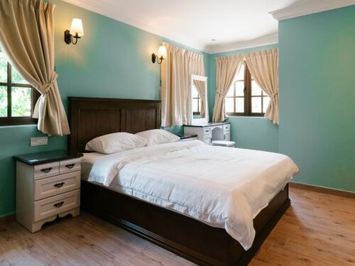 Deluxe Double Room With Balcony в The Tudor